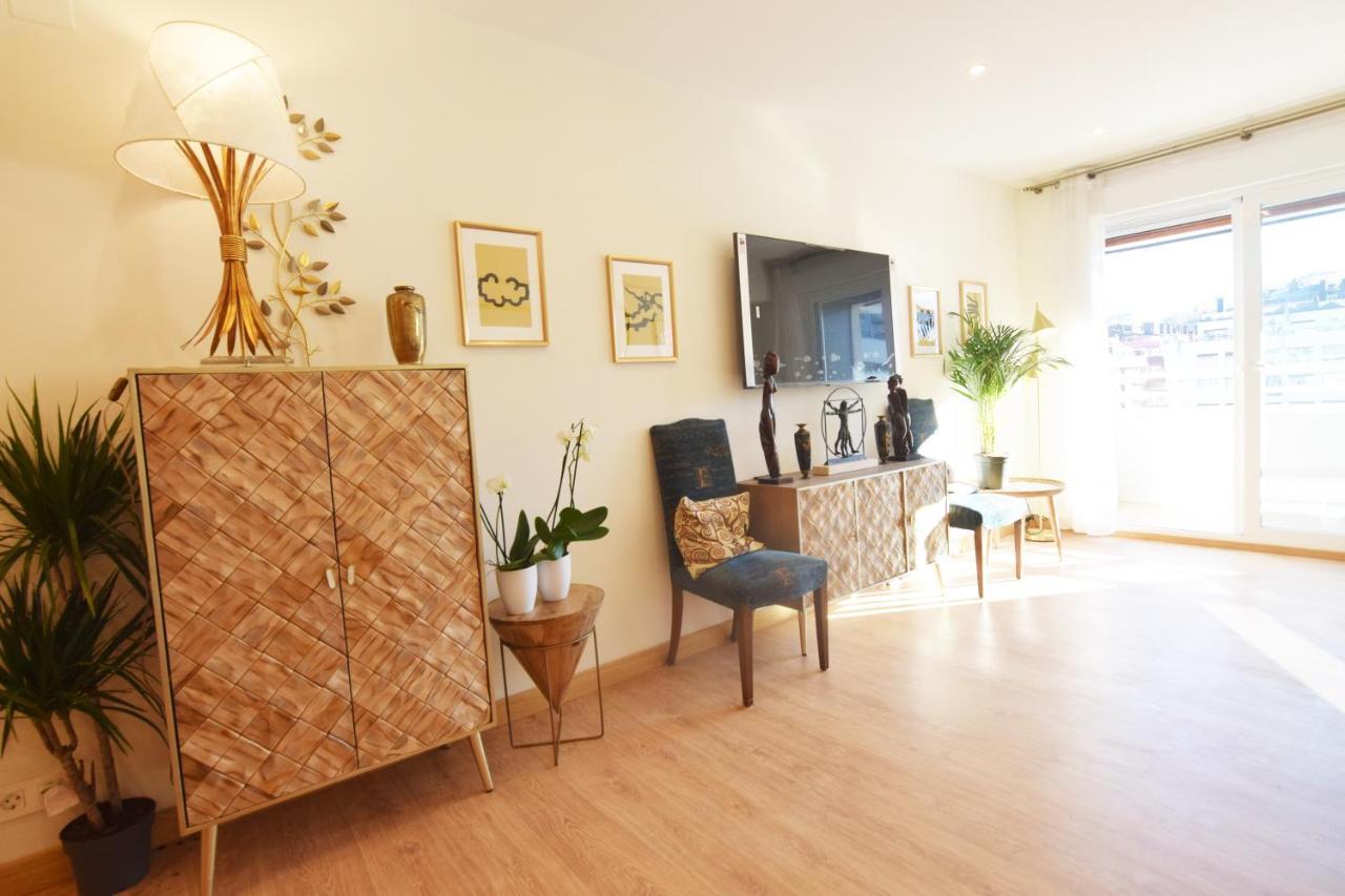 Paradise Luxurious Flat, Free Parking, 3 Double Rooms, Terrace, Jacuzzi, Fully Renovated ซานเซบาสเตียน ภายนอก รูปภาพ